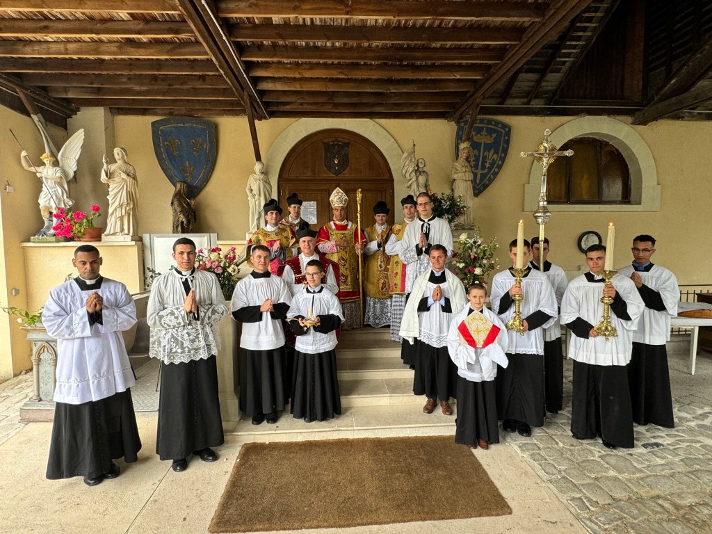 [Photos] Ordination de monsieur l&rsquo;abbé Aedan Gilchrist – 29 juin&nbsp;2024